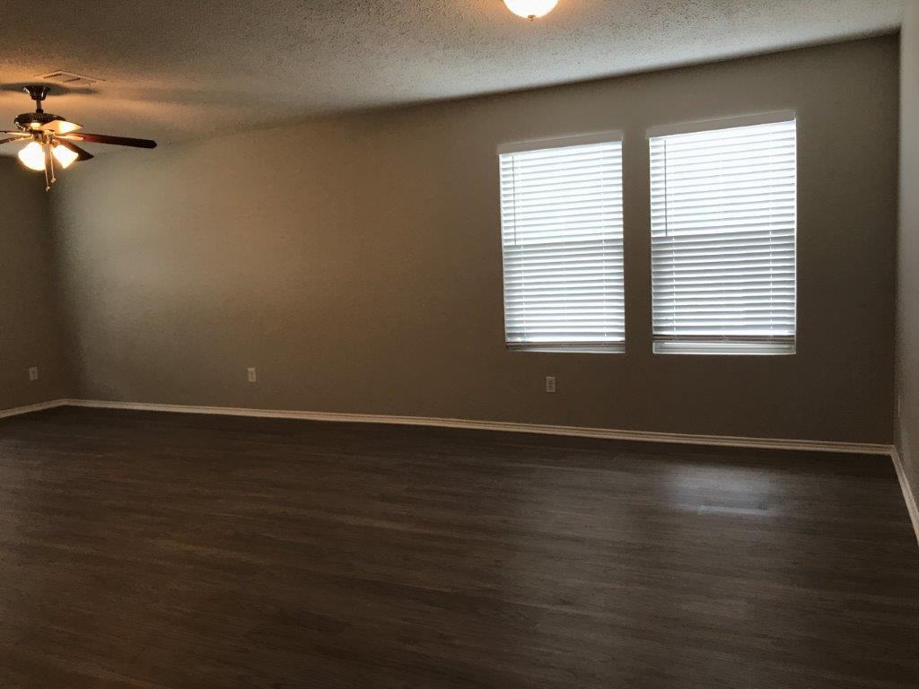 8733 Stonebriar Ln - Photo 3 of 14