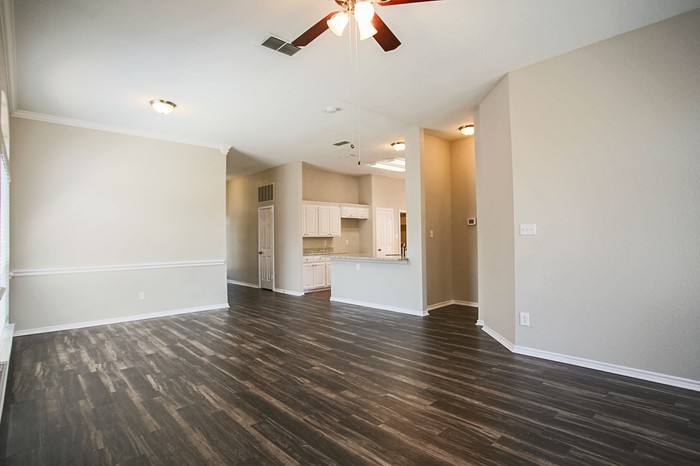 9053 San Joaquin Trail - Photo 3 of 10