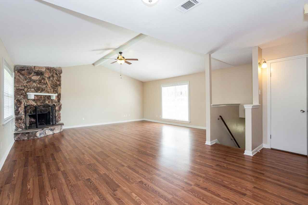 21118 Southern Colony Ct - Photo 3 of 21