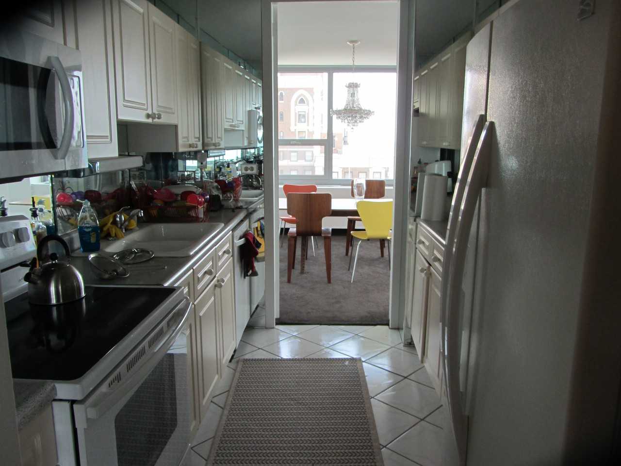 1700 E 56th St #2001