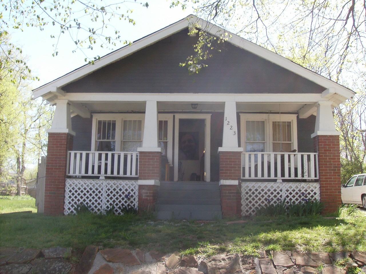 1223 S Quaker Ave