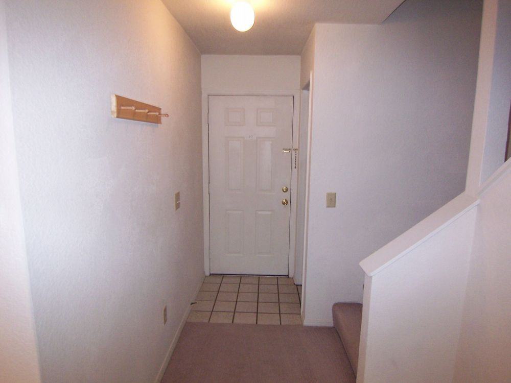 1322 Hunters Ridge Rd - Photo 2 of 8