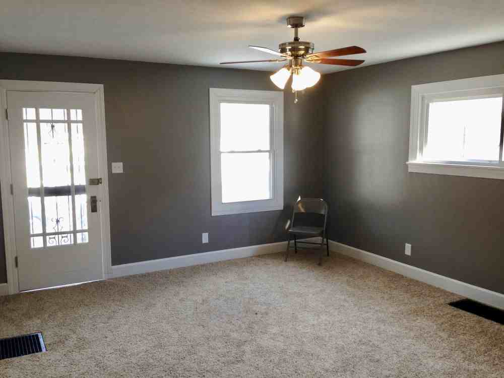 3028 University Road - Photo 2 of 11