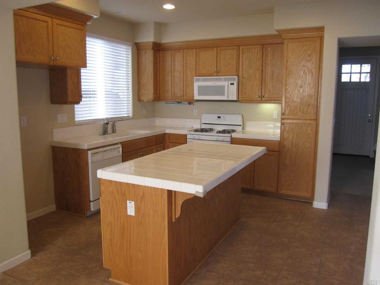 2086 Autumn Walk Drive - Photo 2 of 5