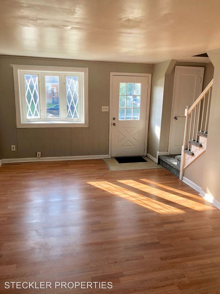 7904 St Gregory Drive - Photo 3 of 13