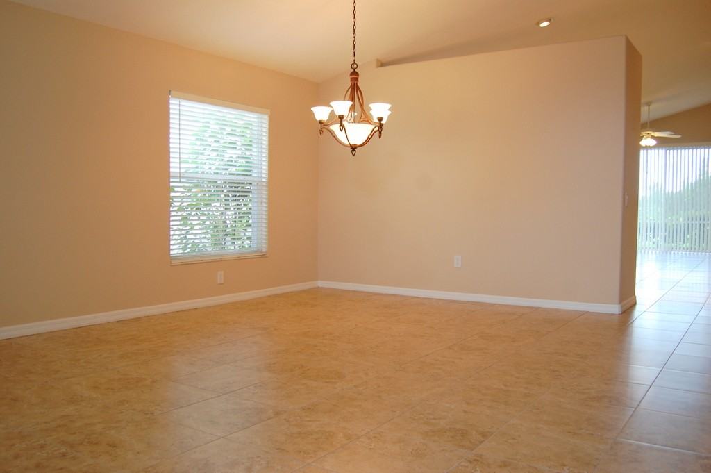 19230 Fishermans Bend Dr - Photo 3 of 20