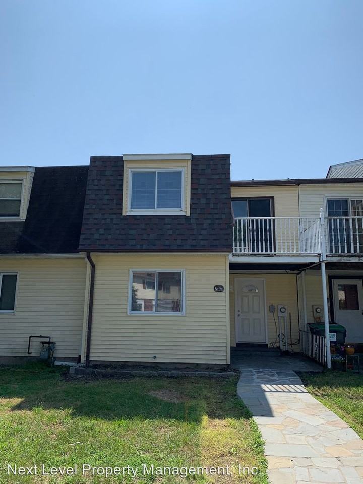 209 Chrystal Dr. - Photo 2 of 14