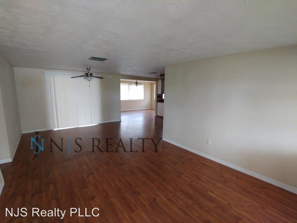 3842 Baden Dr - Photo 2 of 8