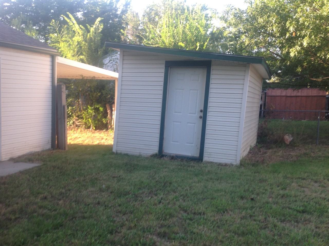 4588 Cedardale Ave - Photo 3 of 6