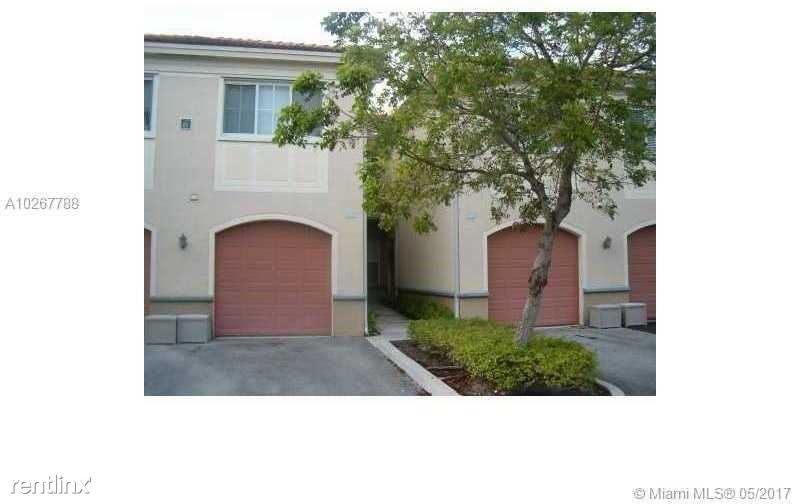 2474 Centergate Dr 3-104 - Photo 2 of 9