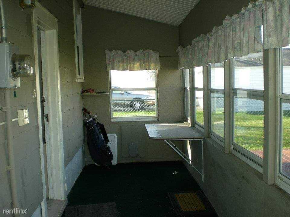 201 John St - Photo 2 of 6