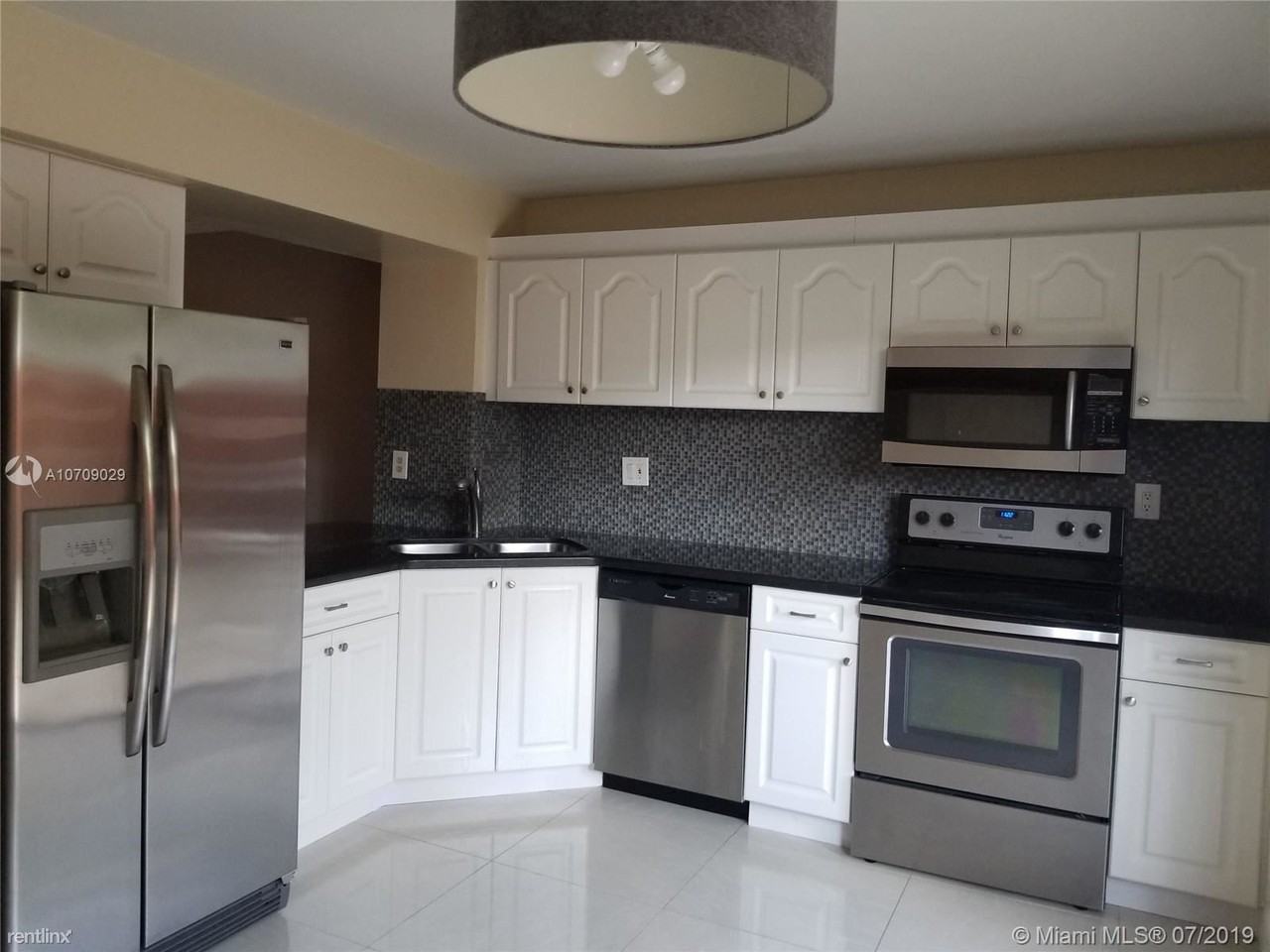 10041 Sw 77th Ct #A - Photo 2 of 10