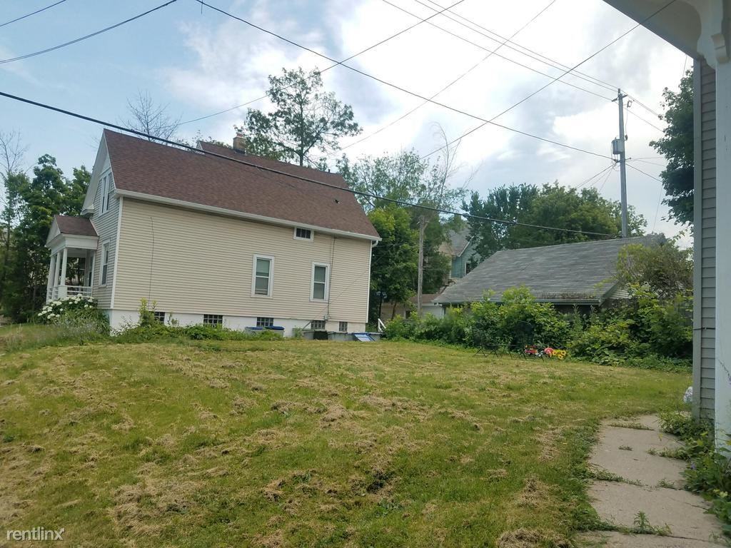 3476 N Bartlett Ave - Photo 3 of 15