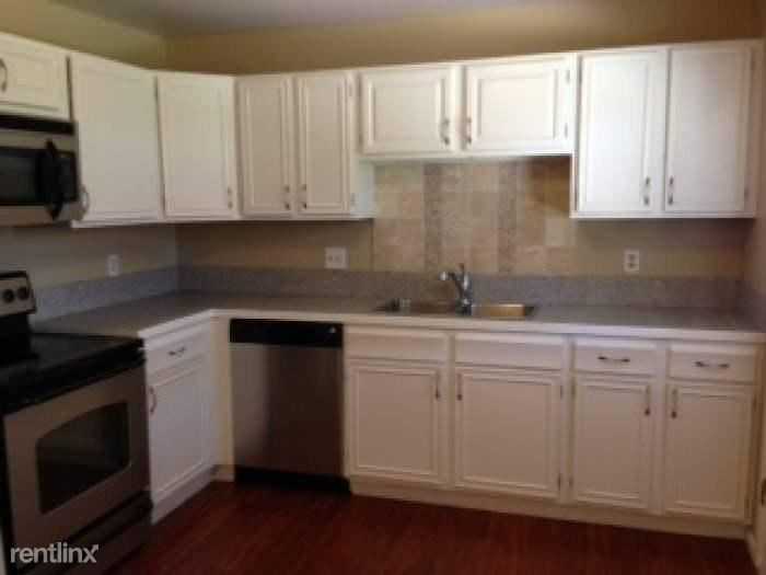 13853 W Warren Dr - Photo 3 of 5