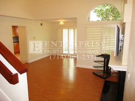 207 South Dove Street - Photo 3 of 18