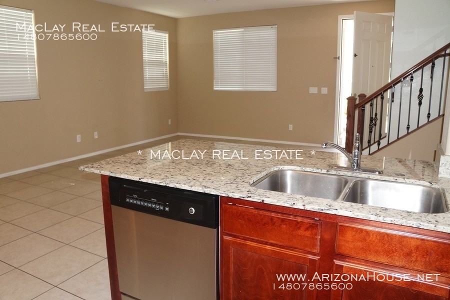 2538 N 73rd Dr - Photo 3 of 10