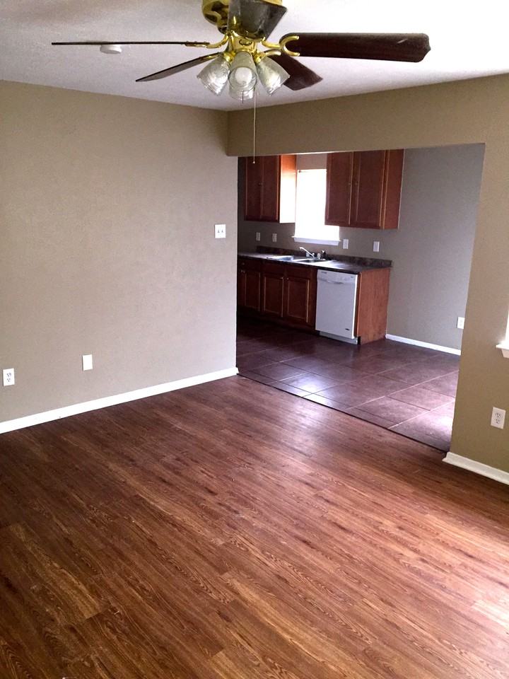 845 Stanford Dr - Photo 2 of 14