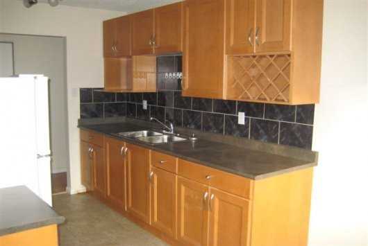 Duggan Manor Apartments 10615 Apartment Building, Edmonton, AB T6J