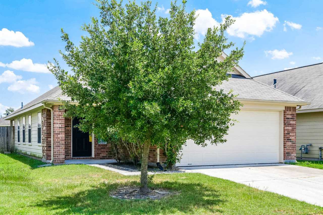 12022 Gregory Crossing Way - Photo 3 of 20