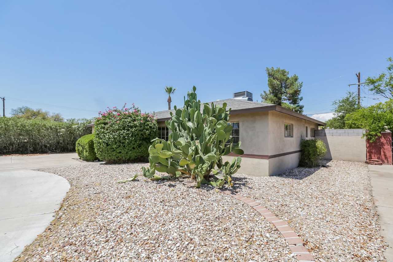 1020 W Missouri Ave - Photo 3 of 18