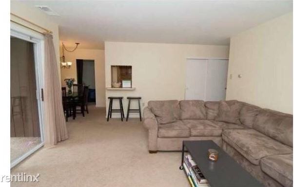 411 Meadowview Ln - Photo 2 of 7