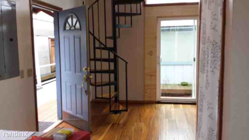 1549 N Jantzen Ave - Photo 2 of 16