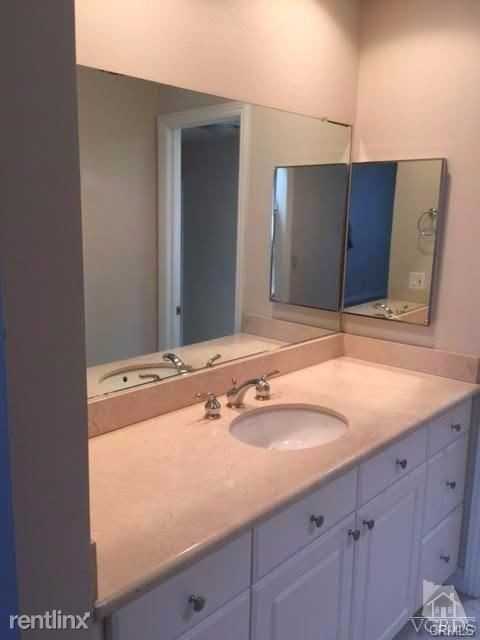 3718 Summershore Ln - Photo 3 of 5