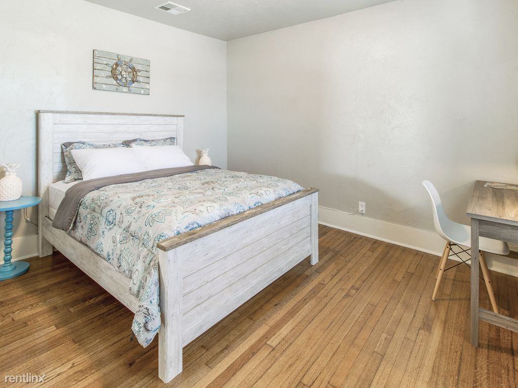 659 Congress St - Photo 3 of 10
