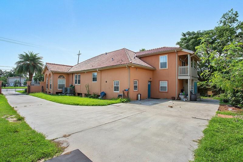 5812 Elysian Fields Ave - Photo 3 of 5