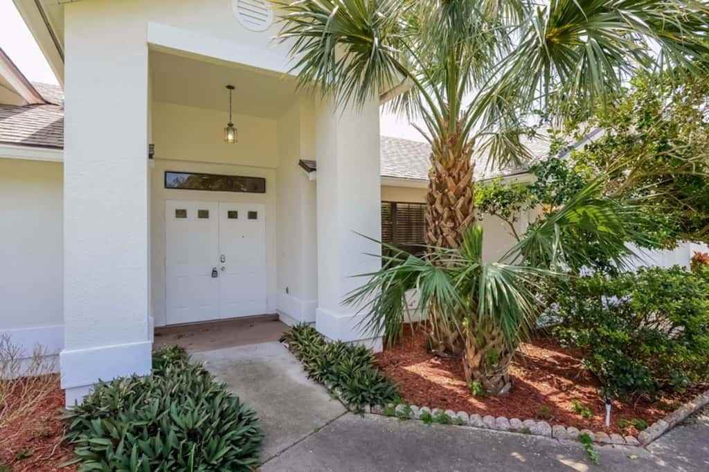 1604 Cumberland Ct E - Photo 2 of 20