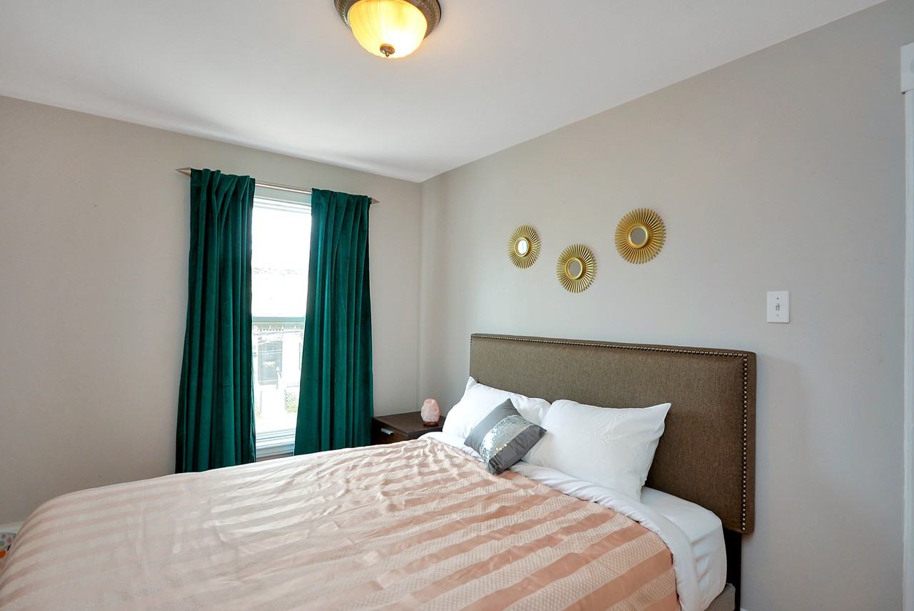 6252 Summit Street - Photo 3 of 10