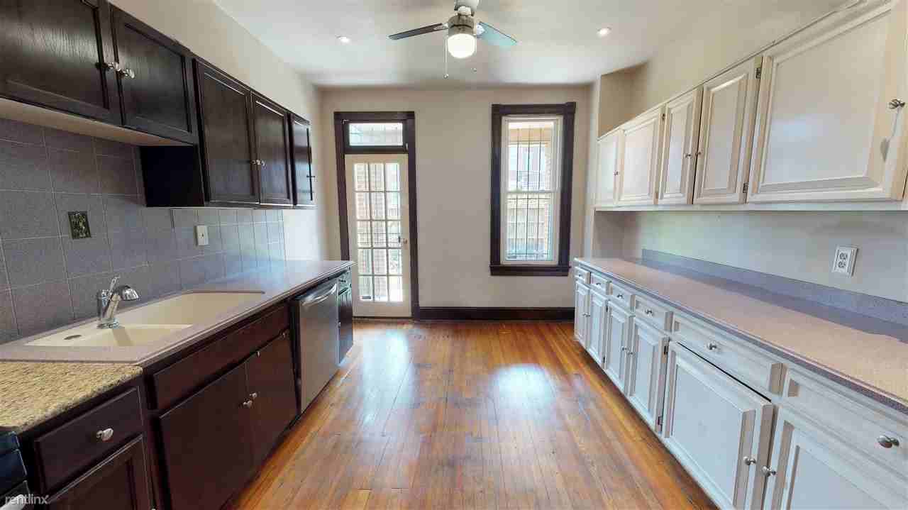 Iris Haus Apartments E St NE, 11th St NE, Washington D.C., Washington