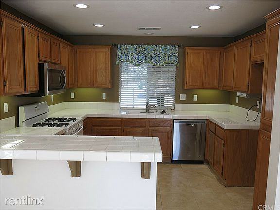 11 Monticello Ln - Photo 3 of 19