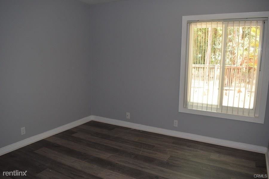 25102 Carolwood - Photo 3 of 10