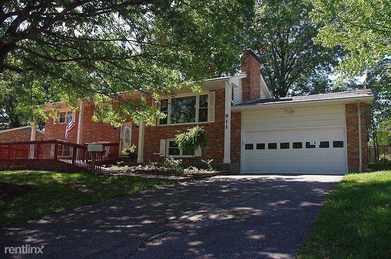 911 Yale - Photo 2 of 24