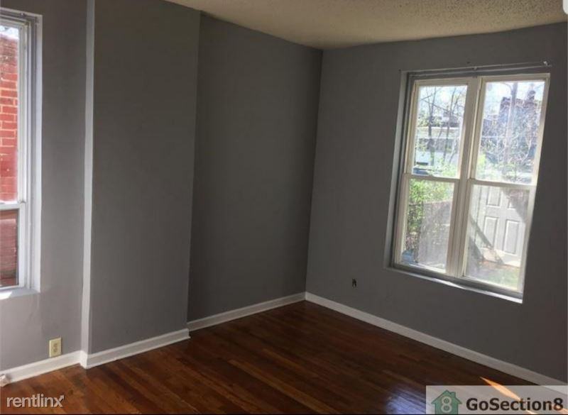 1439 Rowan Avenue - Photo 3 of 9