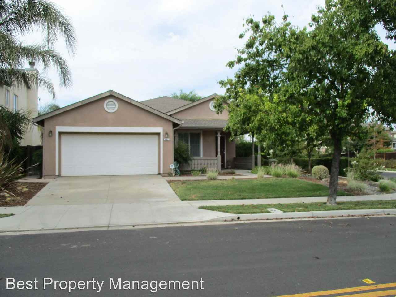 861 Boone Dr - Photo 2 of 10