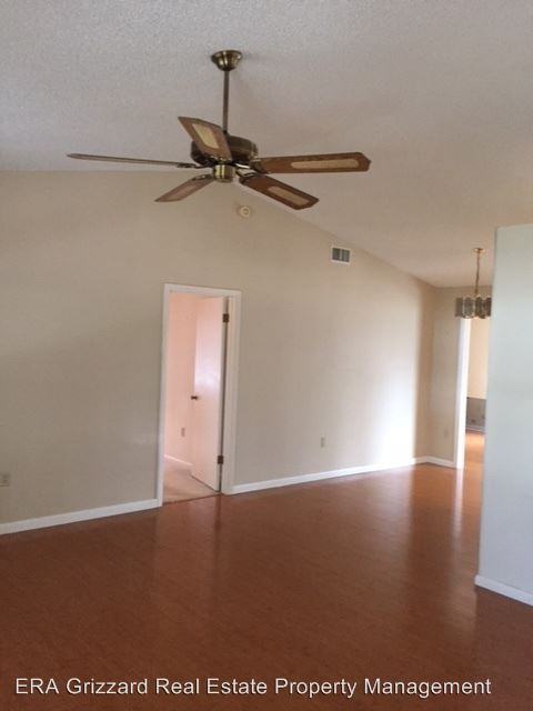 910 Sutherland Ct. - Photo 3 of 12