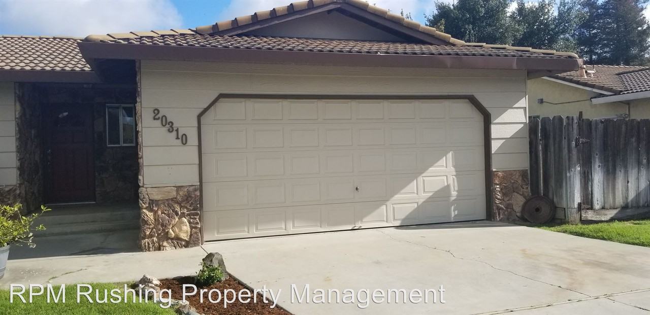 20310 Coral Circle - Photo 2 of 50