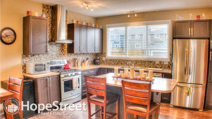 639 River Heights Crescent - Photo 3 of 11