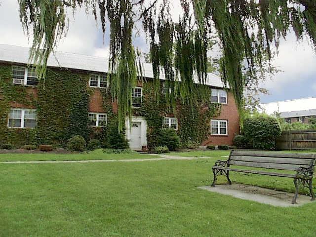 Campus Manor Apartments - Photo 2 of 7