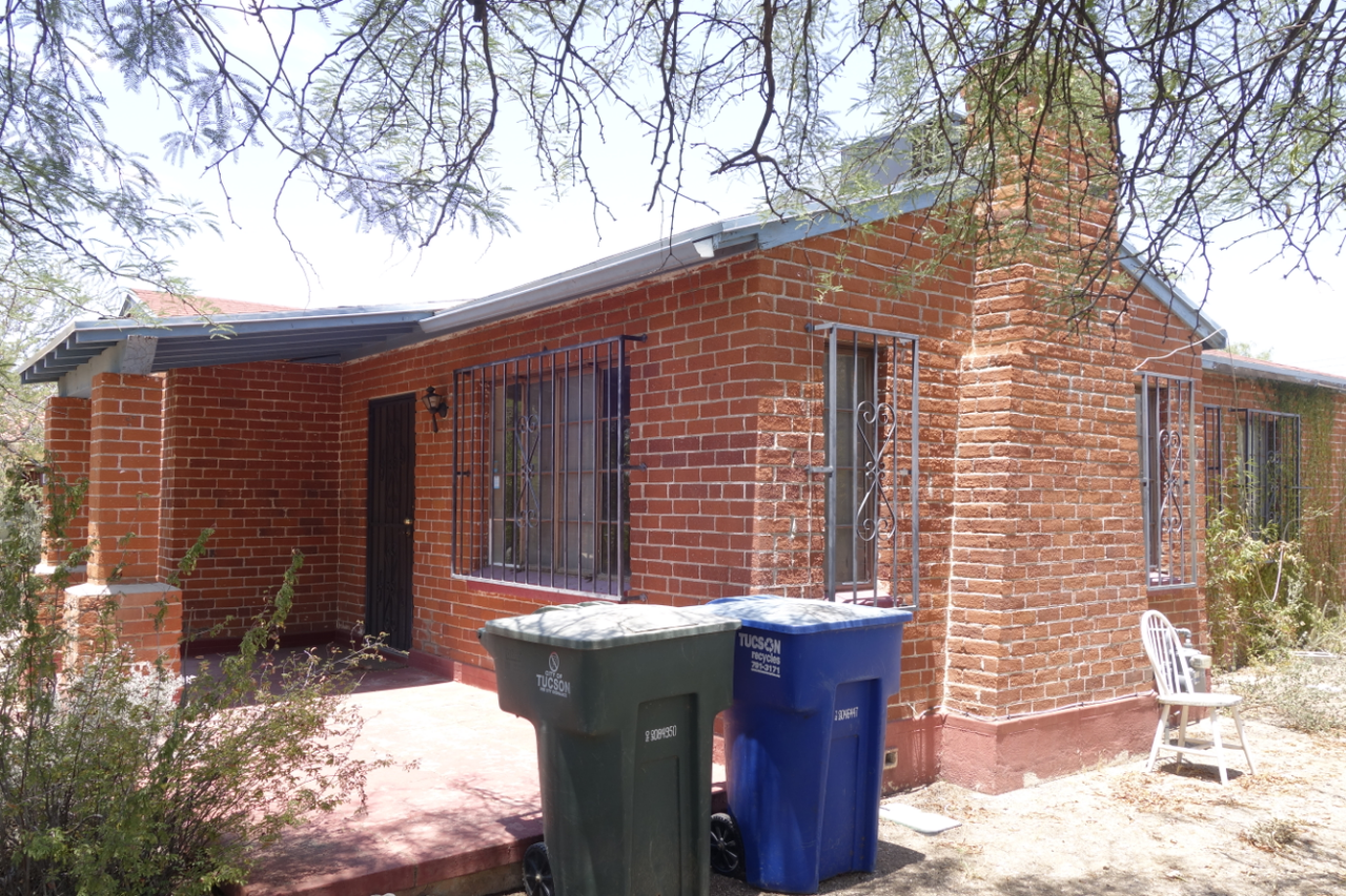 1825 E Hampton St - Photo 2 of 9