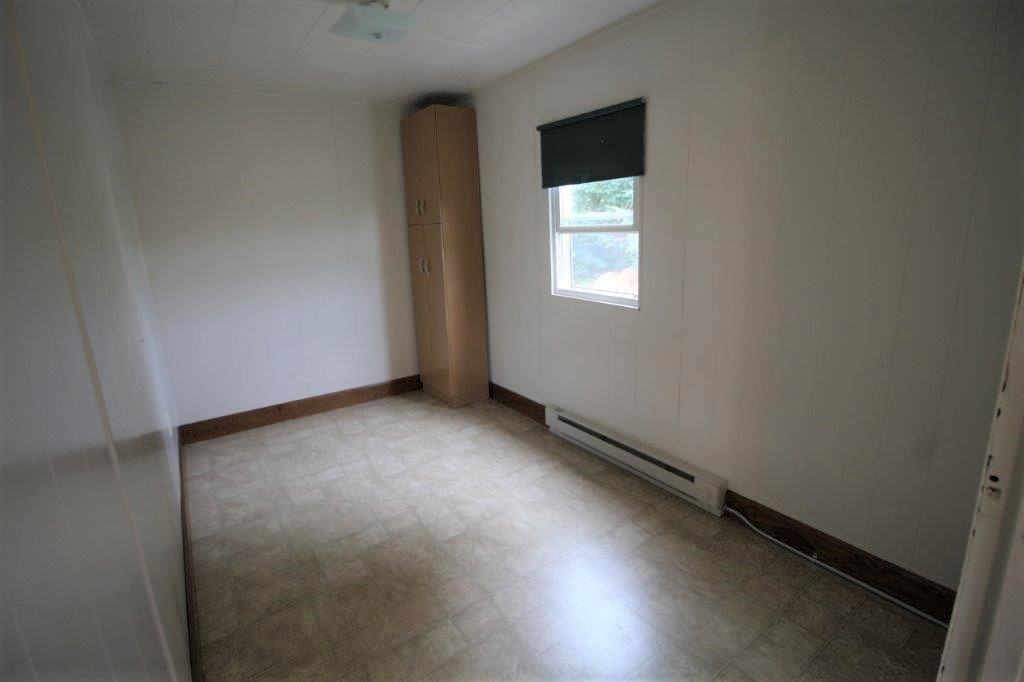 271 Pencroft Dr S - Photo 3 of 9