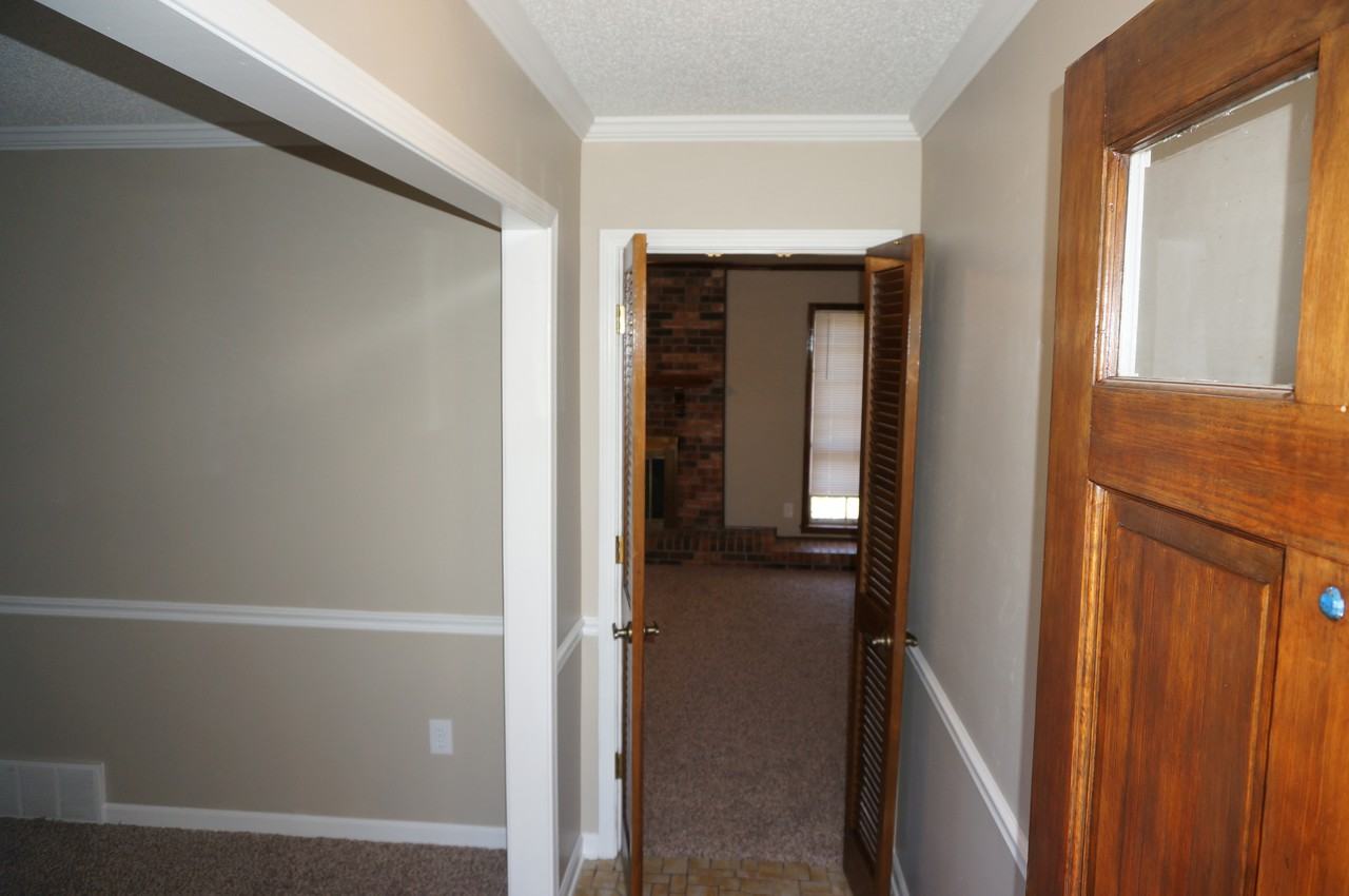 4483 Seven Valley Cv - Photo 3 of 16