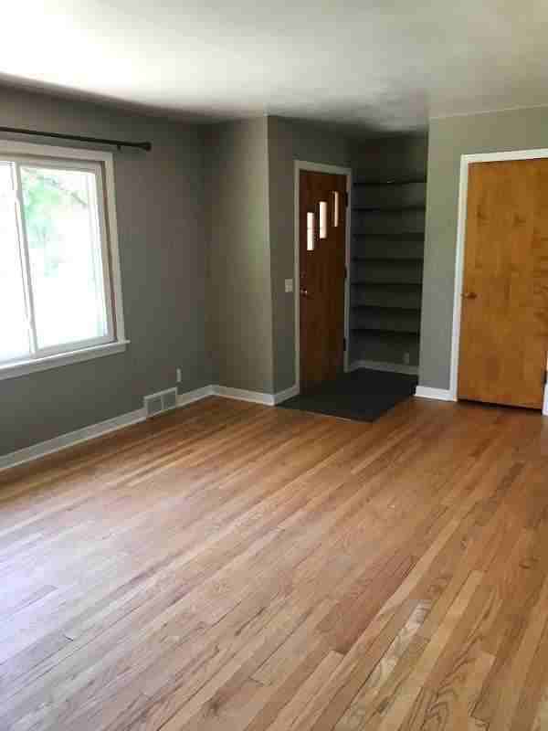 614 Frederick Lane - Photo 3 of 8