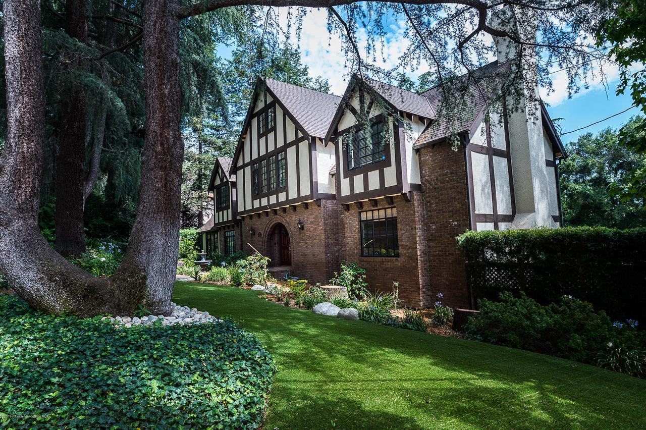 1842 Fairmount Avenue - Photo 3 of 48