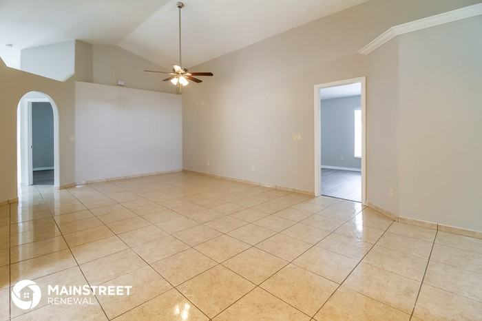 10738 Goldfish Circle - Photo 3 of 16