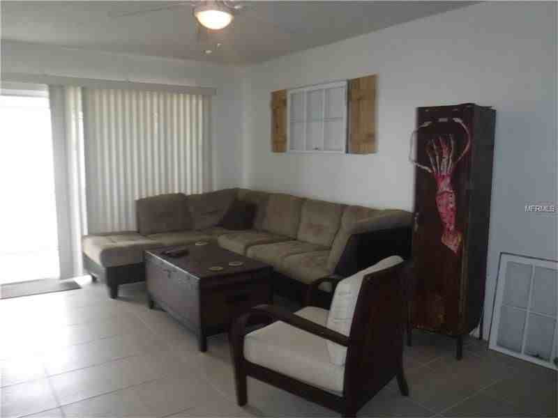 3143 28th Ave N Apt 203 - Photo 2 of 11