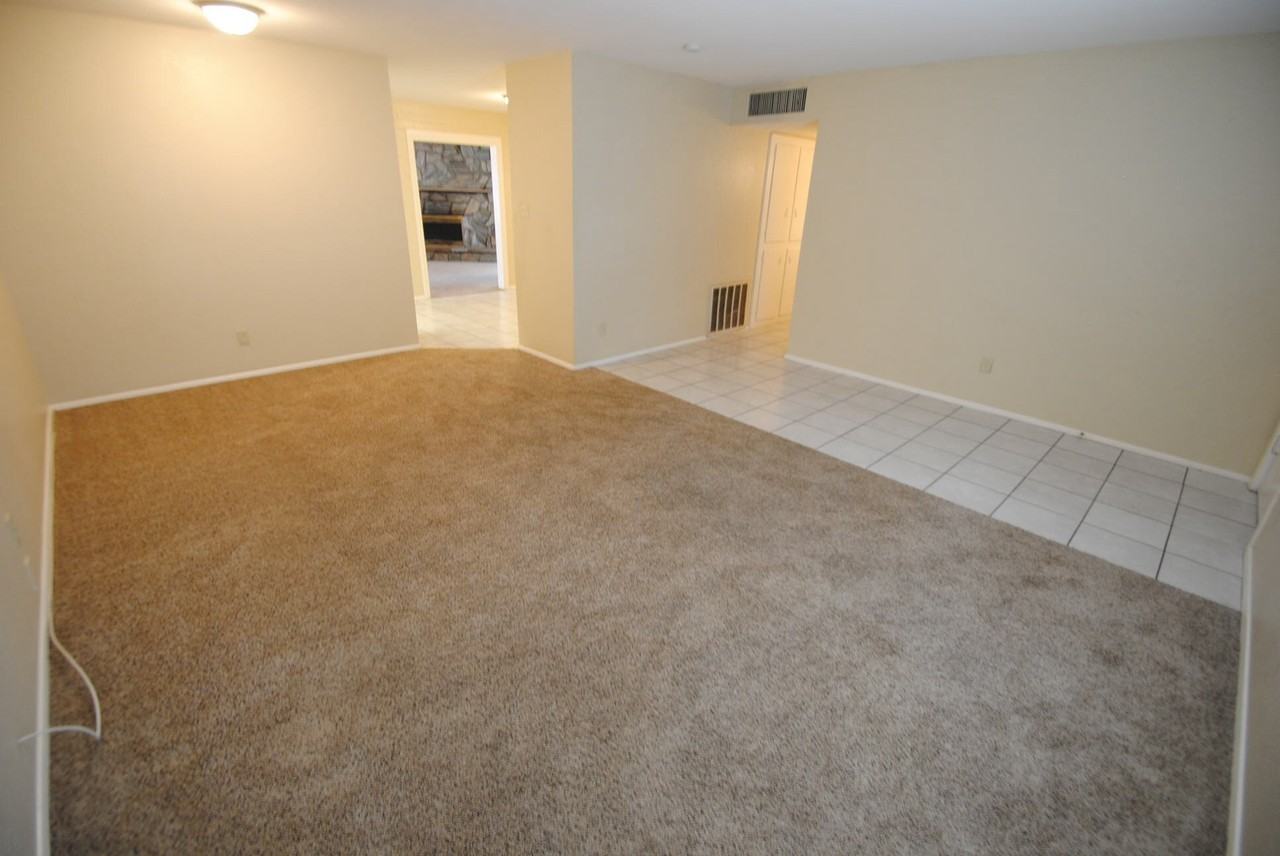 6101 N 32nd Ave - Photo 2 of 10