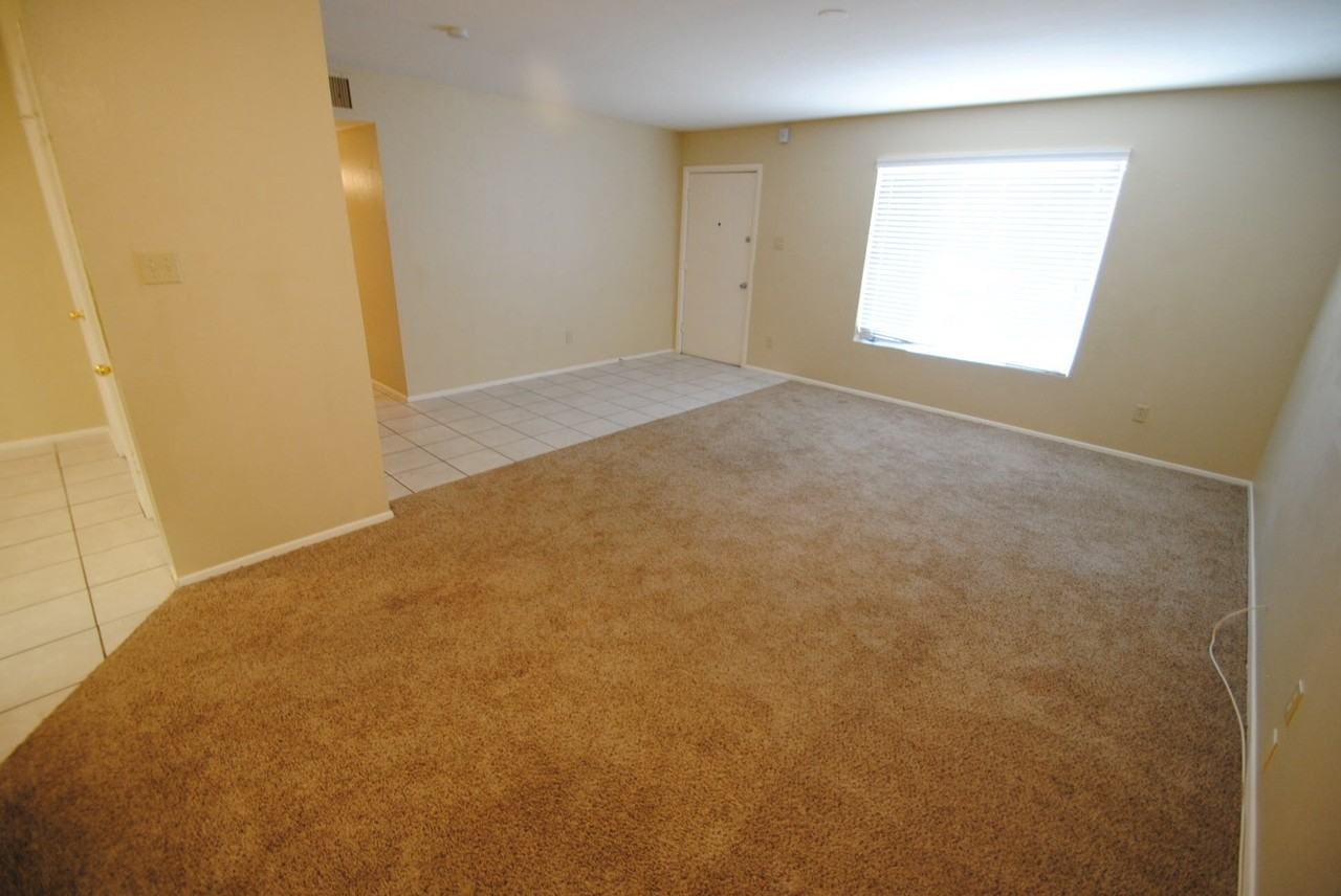 6101 N 32nd Ave - Photo 3 of 10